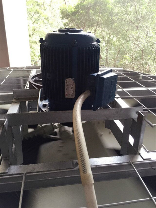 低噪音<a href=http://www.qindekezhan.cn/tags11_0.html target=_blank class=infotextkey>冷卻塔電機(jī)</a>