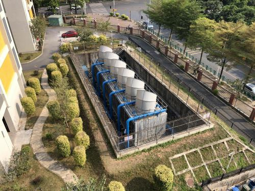 閉式冷卻塔根據(jù)不同降溫方式分為不同的類型的冷卻塔(閉式冷卻塔內(nèi)部結(jié)構(gòu)圖)